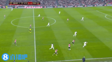 詹姆斯关键助攻锁定胜利（詹姆斯送出制胜助攻奠定胜局）