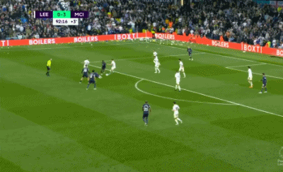 传闻：曼联和拜仁长期关注兰斯19岁中场马夏尔-蒂亚（据悉曼联与拜仁持续考察兰斯19岁中场马夏尔-蒂亚）