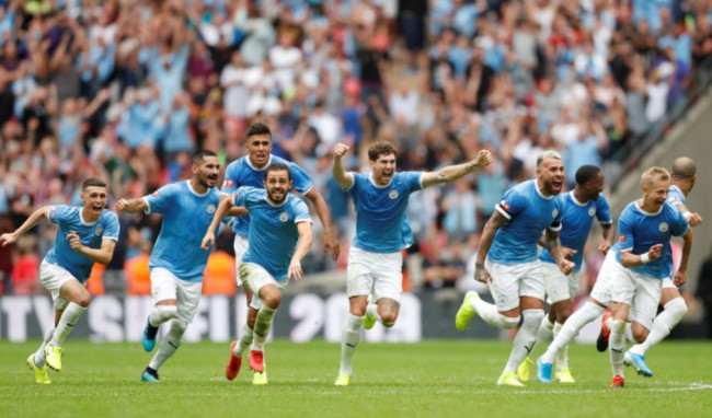 孔帕尼：会继续练定位球；迪亚斯虽没直接参与进球但贡献很大（孔帕尼：定位球训练将继续进行；迪亚斯虽未参与进球仍贡献巨大）