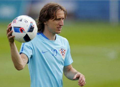 马雷斯卡摸到了弗里克的软肋，切尔西就从巴萨后腰线通向胜利（马雷斯卡抓住弗里克要害，切尔西沿巴萨后腰打开胜利之门）